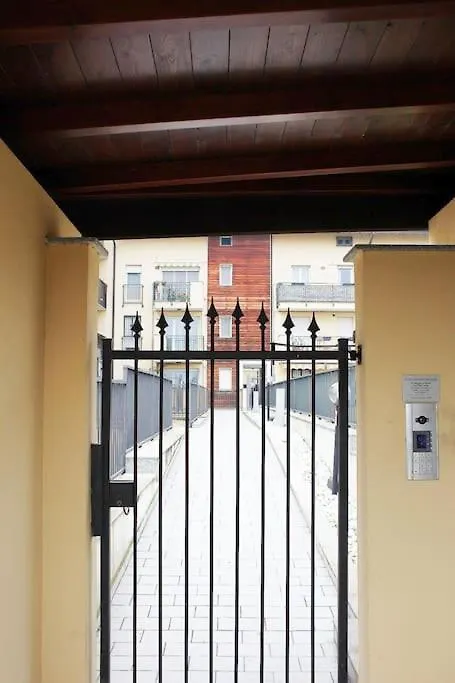 Domus Milano Sul Naviglio-Free Parking-Nocitytax Trezzano sul Naviglio Apartmán