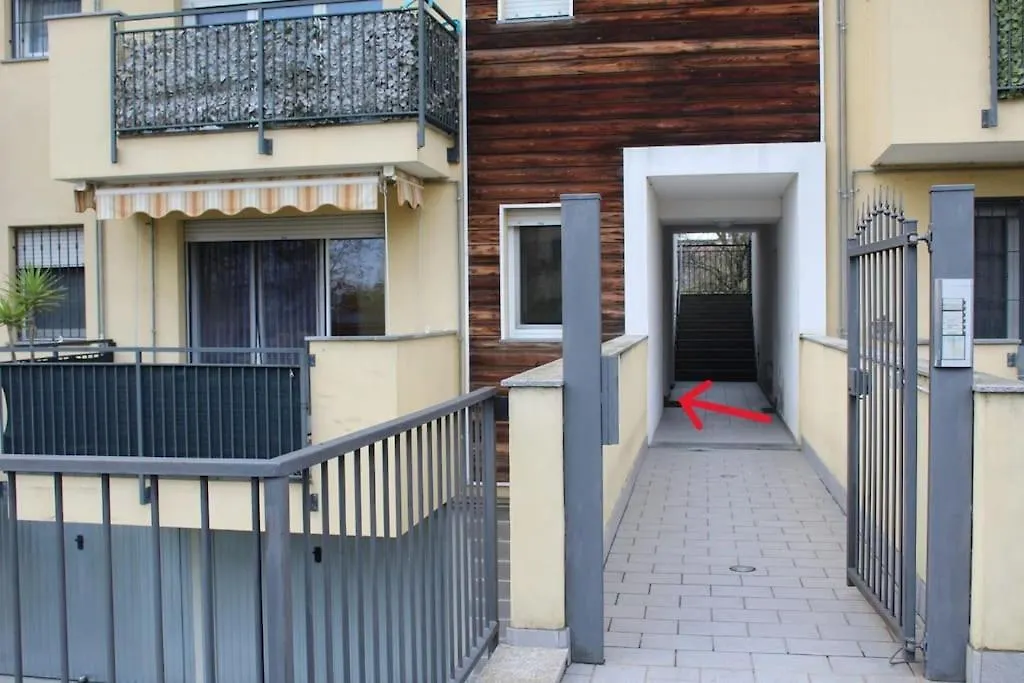 Domus Milano Sul Naviglio-Free Parking-Nocitytax تريتْسانو سول نافيليِِ 0*,